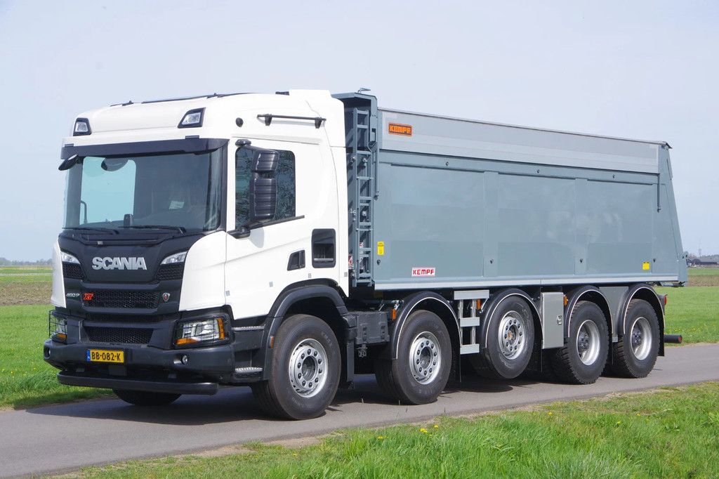 Scania P460 10x4 midlift 49-ton met Kempf kipper