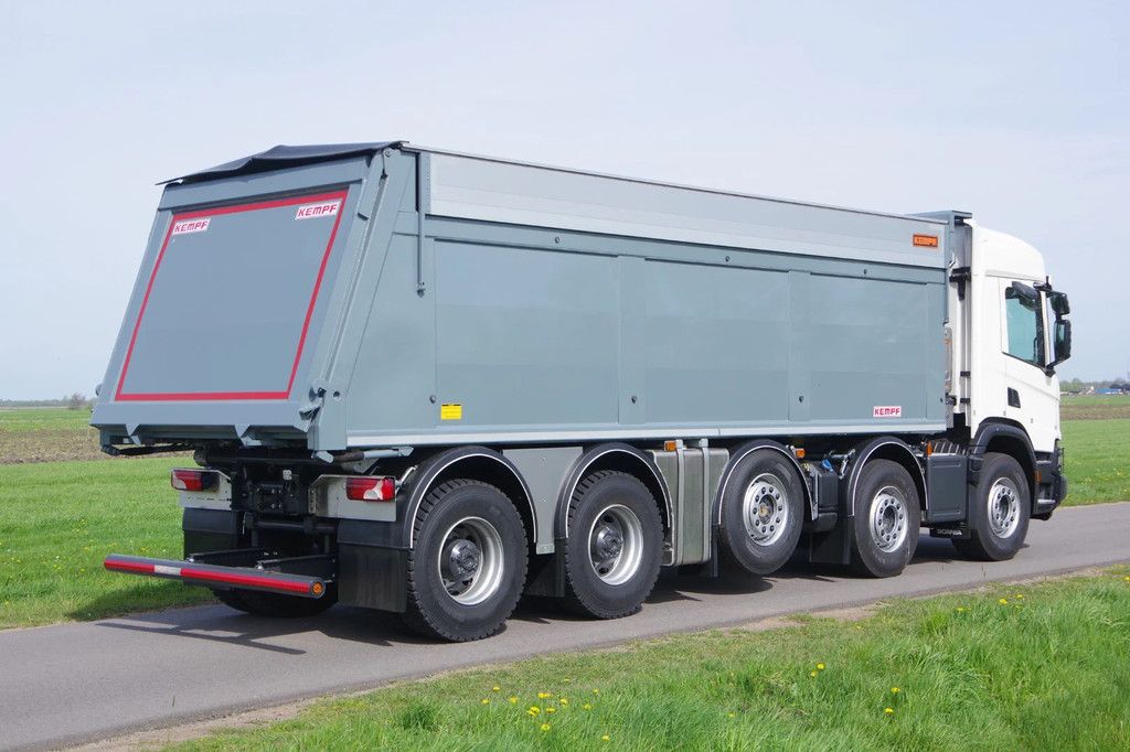 Scania P460 10x4 midlift 49-ton met Kempf kipper