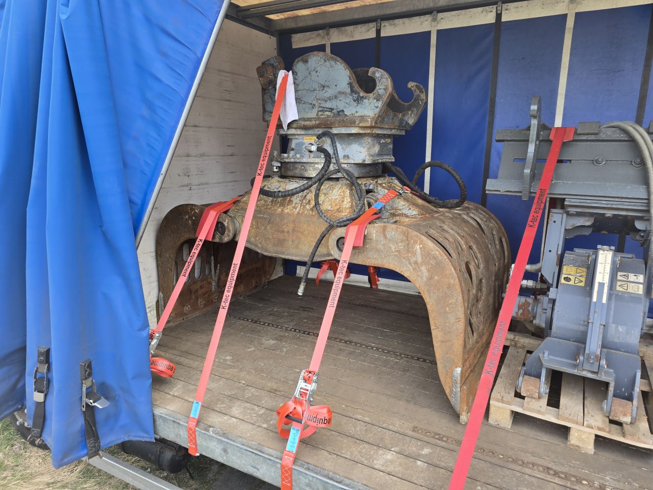 Demarec sloop sorteergrijper Cw45 small