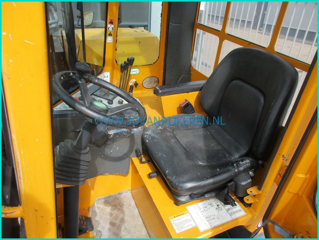 Combilift C8000 4-weg zijlader 8000kg+vorkenspreider+breed bord