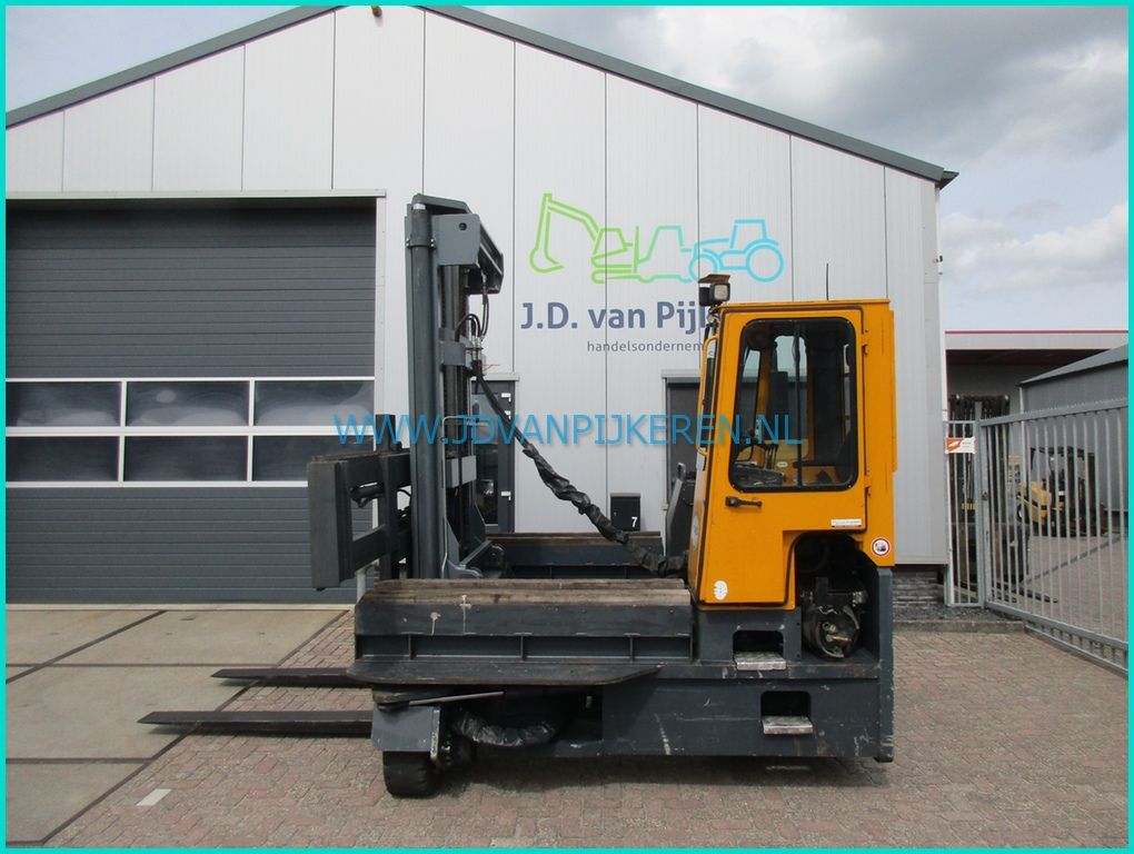 Combilift C8000 4-weg zijlader 8000kg+vorkenspreider+breed bord