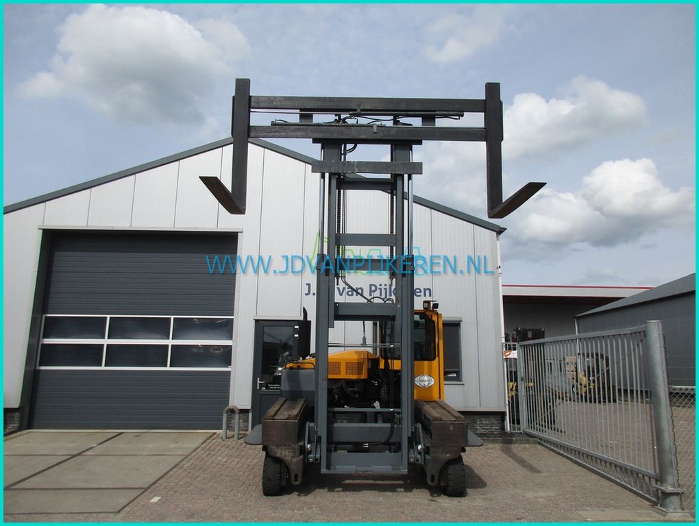 Combilift C8000 4-weg zijlader 8000kg+vorkenspreider+breed bord