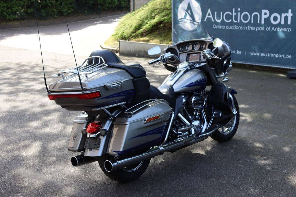Motorcycle Harley-Davidson CVO Ultra Limited Petrol 2017