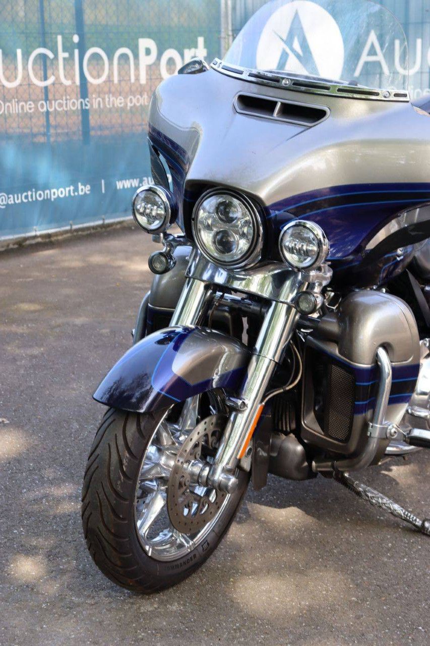 Motorcycle Harley-Davidson CVO Ultra Limited Petrol 2017