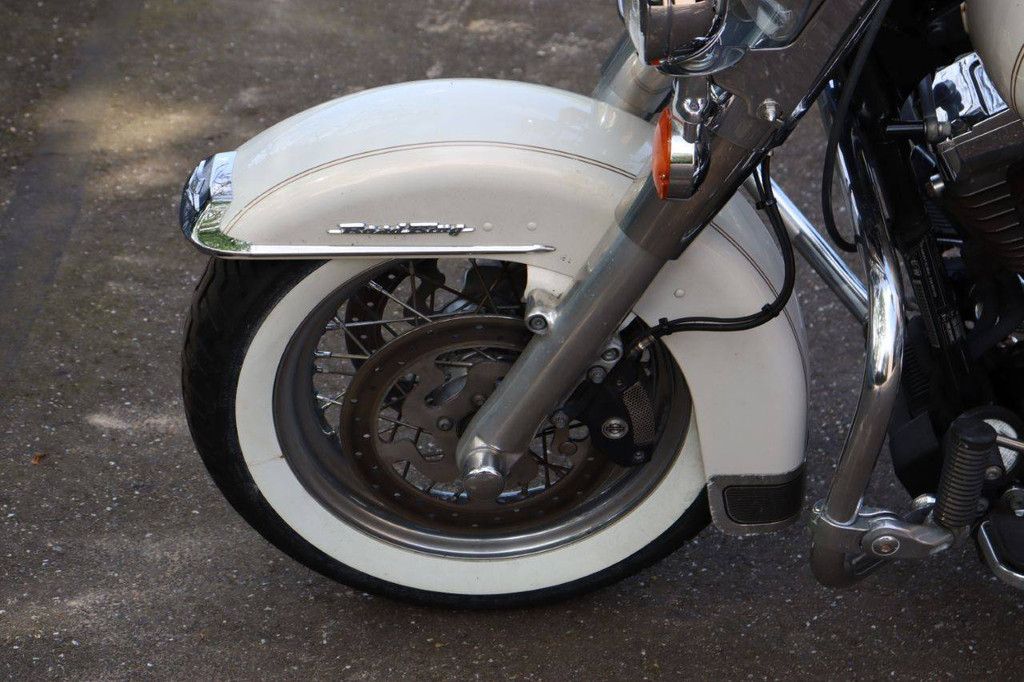 Motorcycle Harley-Davidson Road King Classic Touring Petrol 2014