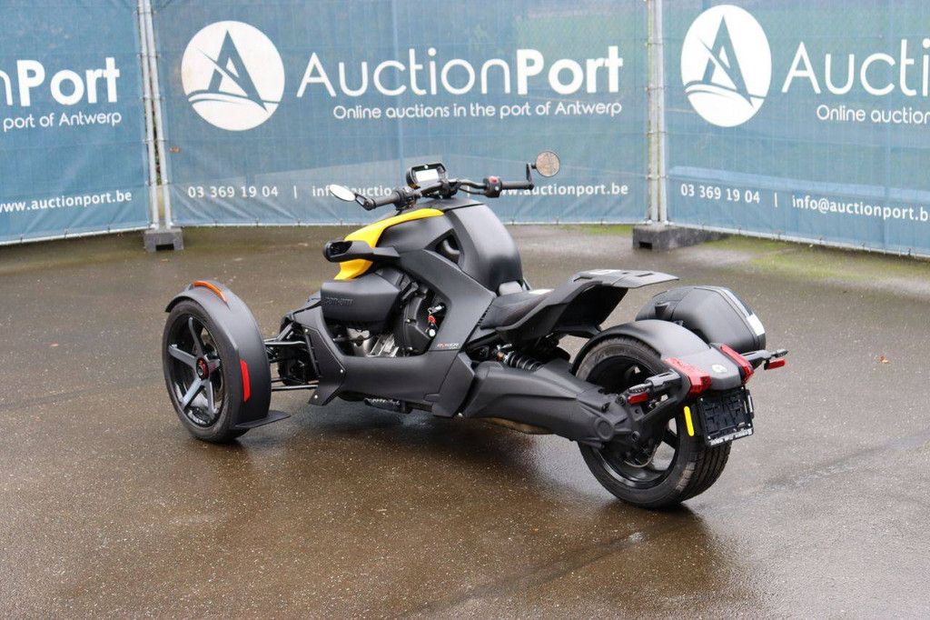 Spider BRP CAN-AM Ryker 900 Petrol 2024 (Margin)