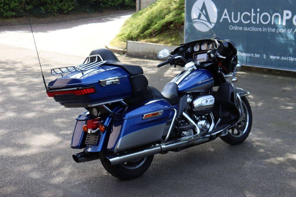 Motorcycle Harley-Davidson Electra Glide Ultra Petrol 2017