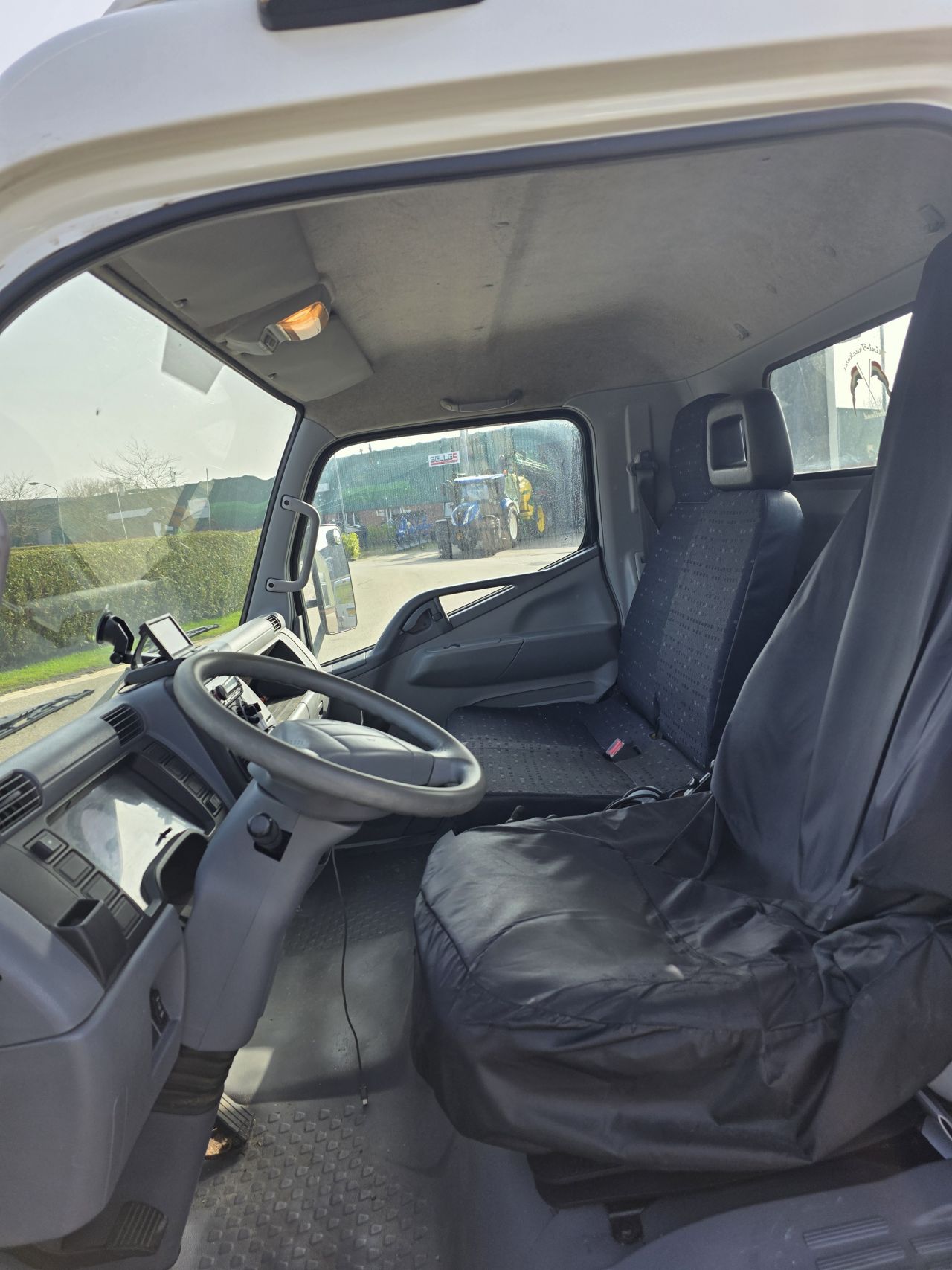 Mitsubishi fuso canter oprijwagen