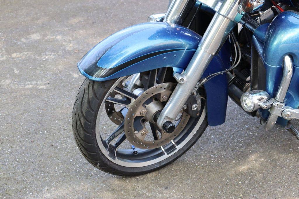 Motorcycle Harley-Davidson Street Glide Touring Petrol 2014