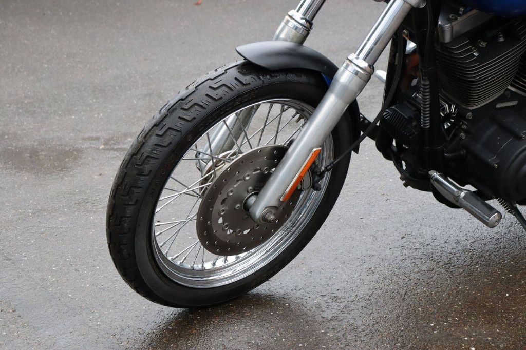 Harley Davidson Dyna Street BOB Gasoline Motorcycle 2007