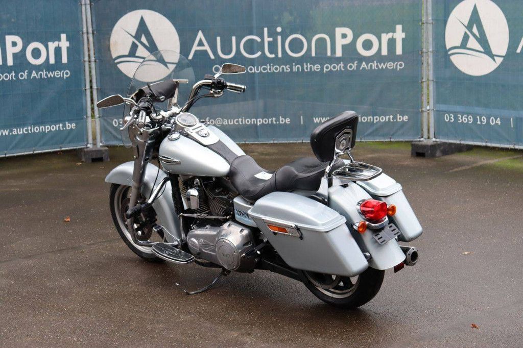 Motorcycle Harley Davidson Dyna Switchback Petrol 2011