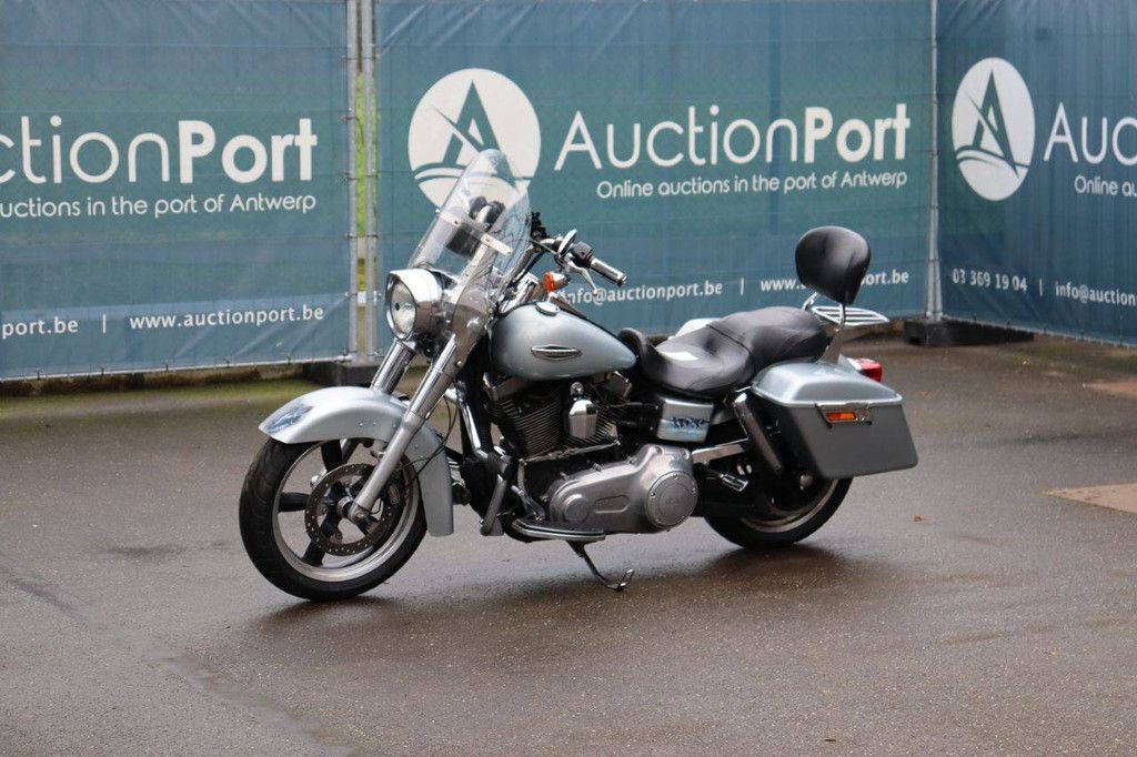 Motorcycle Harley Davidson Dyna Switchback Petrol 2011