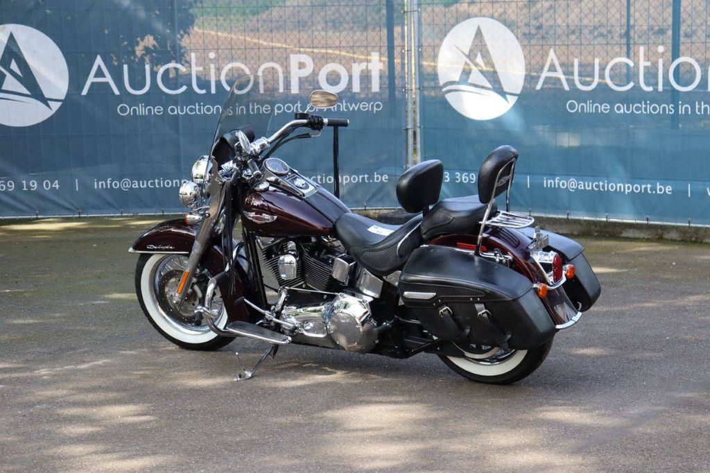 Harley-Davidson Softrail Deluxe Petrol Motorcycle 2005