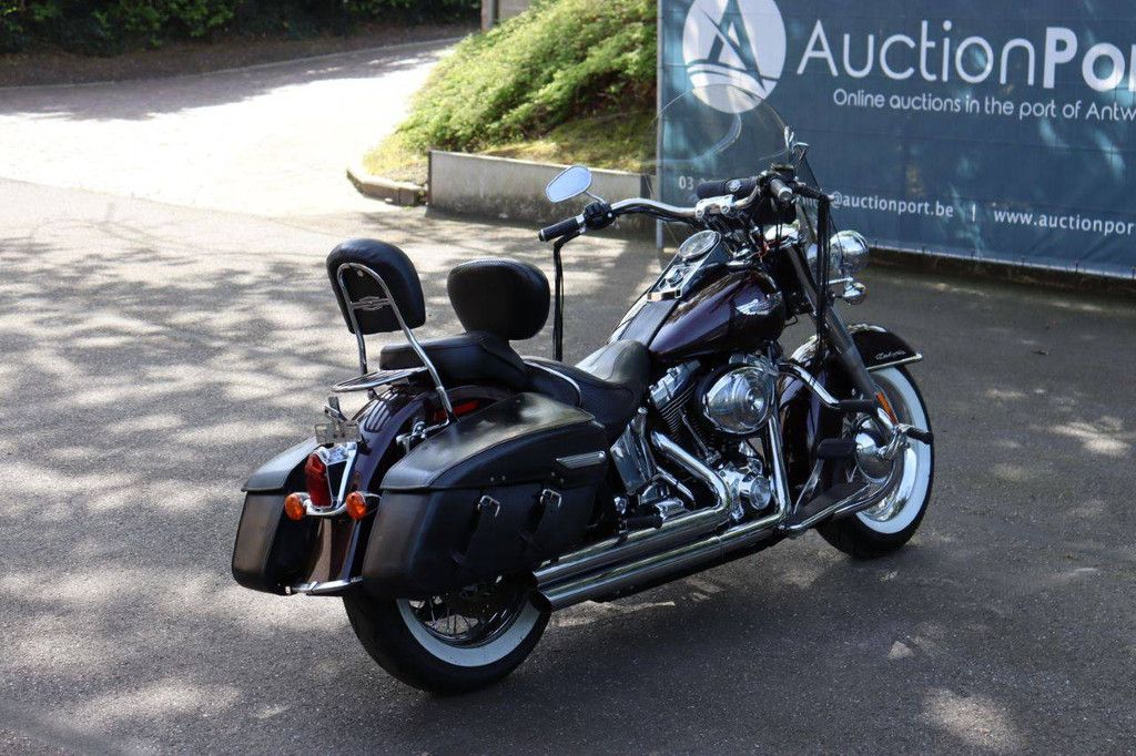 Harley-Davidson Softrail Deluxe Petrol Motorcycle 2005