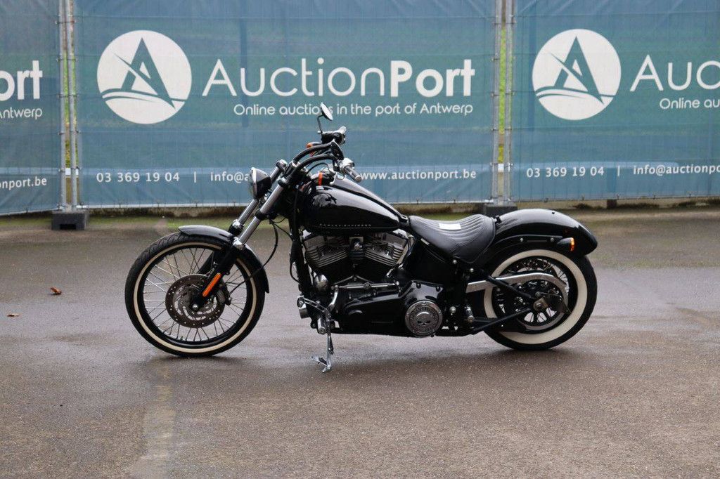 Motorcycle Harley-Davidson FXS Blackline Petrol 2011