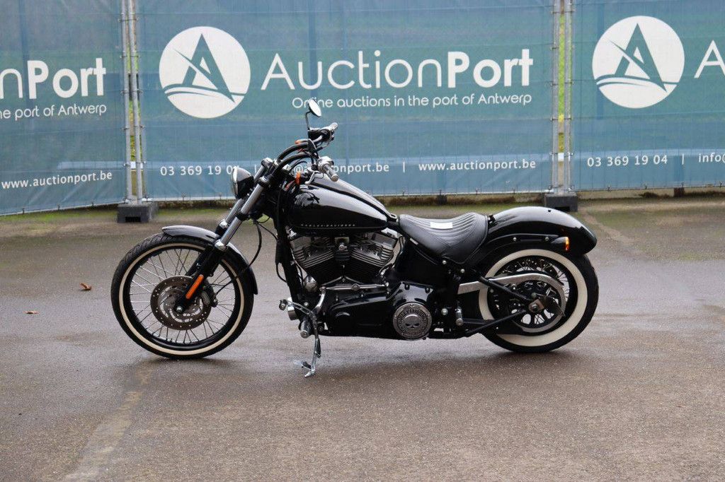 Motorcycle Harley-Davidson FXS Blackline Petrol 2011
