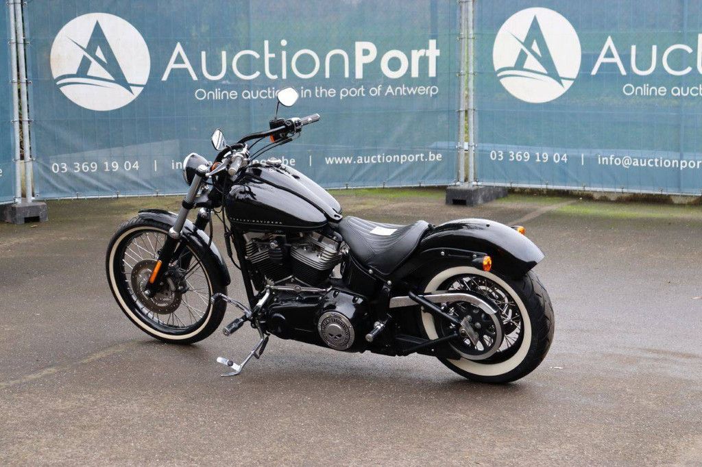 Motorcycle Harley-Davidson FXS Blackline Petrol 2011