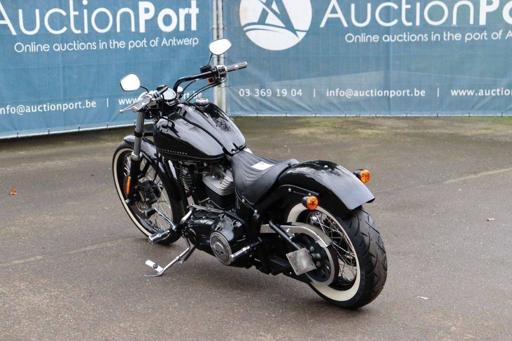 Motorcycle Harley-Davidson FXS Blackline Petrol 2011
