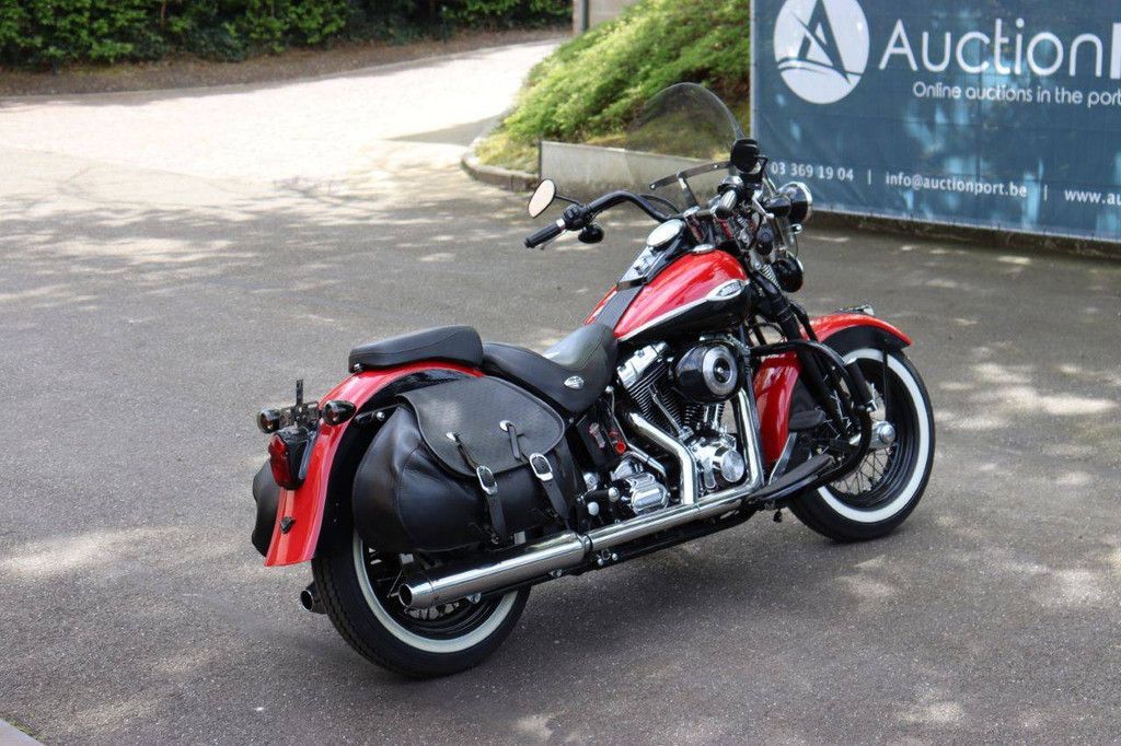 Motorcycle Harley-Davidson Springer Classic Petrol 2005 (Margin)