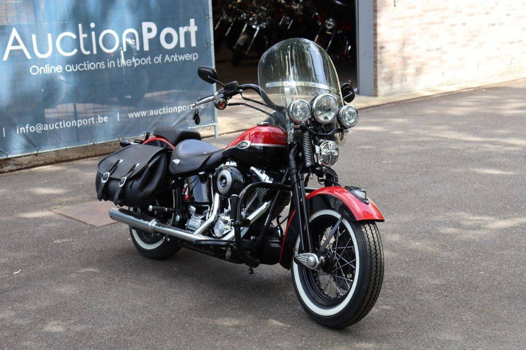 Motorcycle Harley-Davidson Springer Classic Petrol 2005 (Margin)
