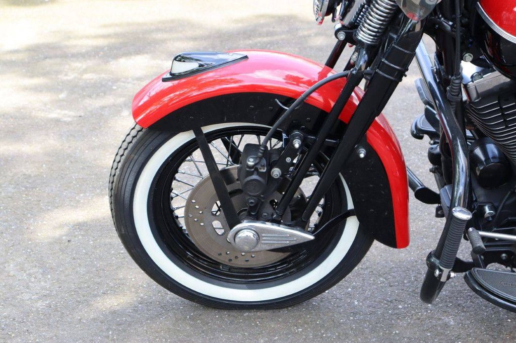 Motorcycle Harley-Davidson Springer Classic Petrol 2005 (Margin)