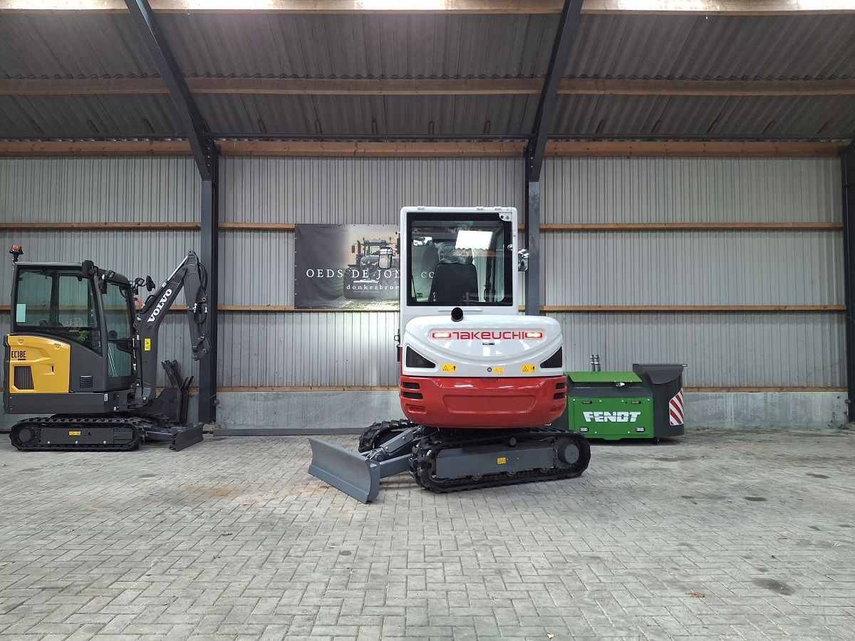 Takeuchi TB230, minigraver, minikraan, BJ2025, Demo!