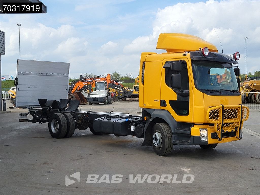 Volvo FL FL 260 4X2 14t 7 Mtrs Chassis Full Air Euro 5