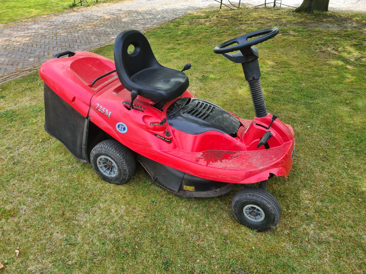 Mountfield zitmaaier met opvangbak.