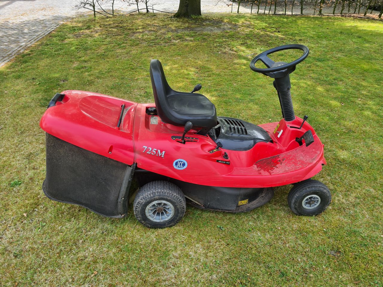 Mountfield zitmaaier met opvangbak.