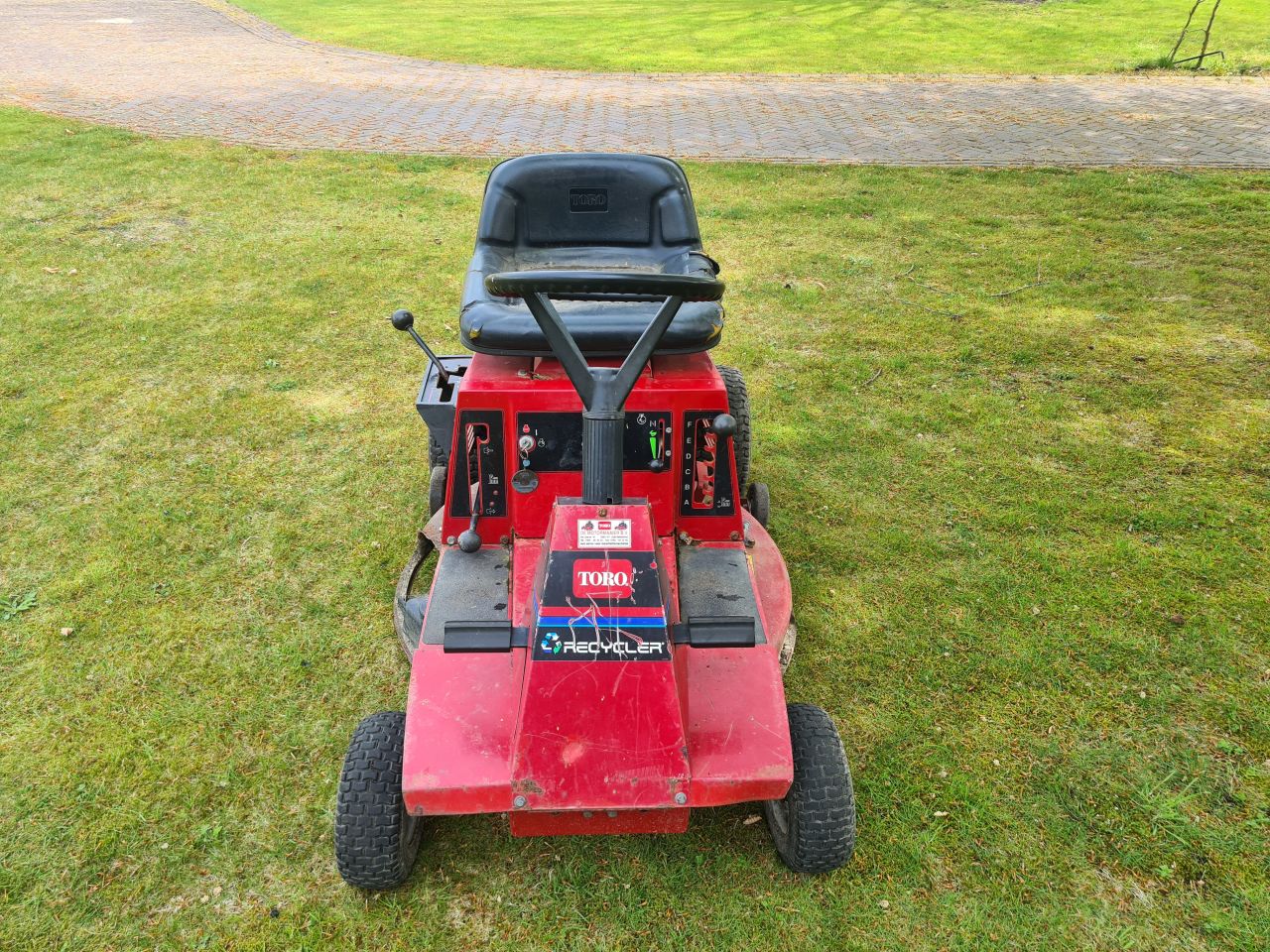 Toro wheel Horse 12-32