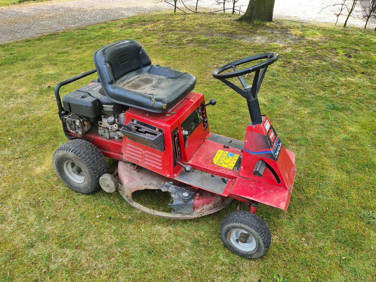 Toro wheel Horse 12-32
