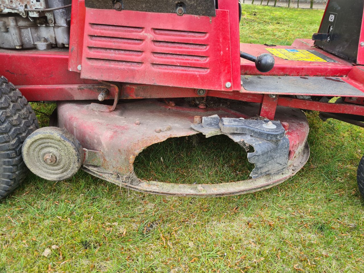 Toro wheel Horse 12-32