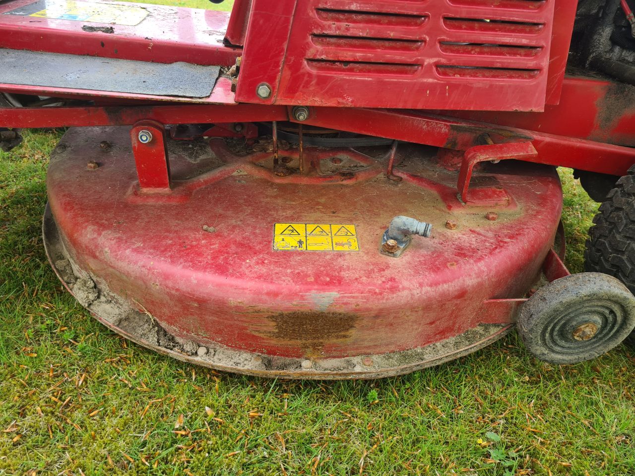 Toro wheel Horse 12-32