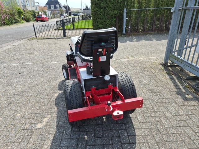 Gutbrod minitrekker 4 cilinder benzine.