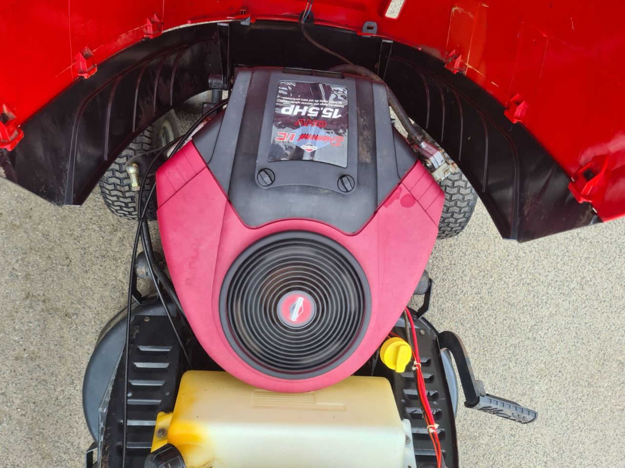 Castel Garden zitmaaier met opvangvak opknapper.