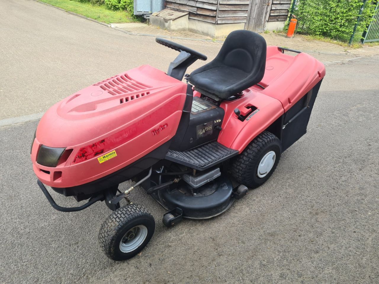 Castel Garden zitmaaier met opvangvak opknapper.