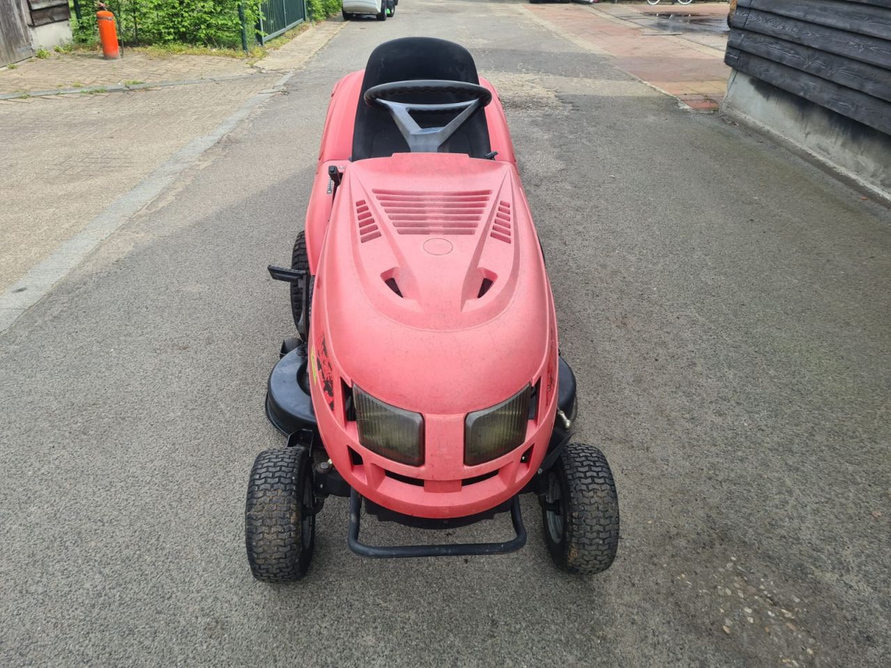 Castel Garden zitmaaier met opvangvak opknapper.