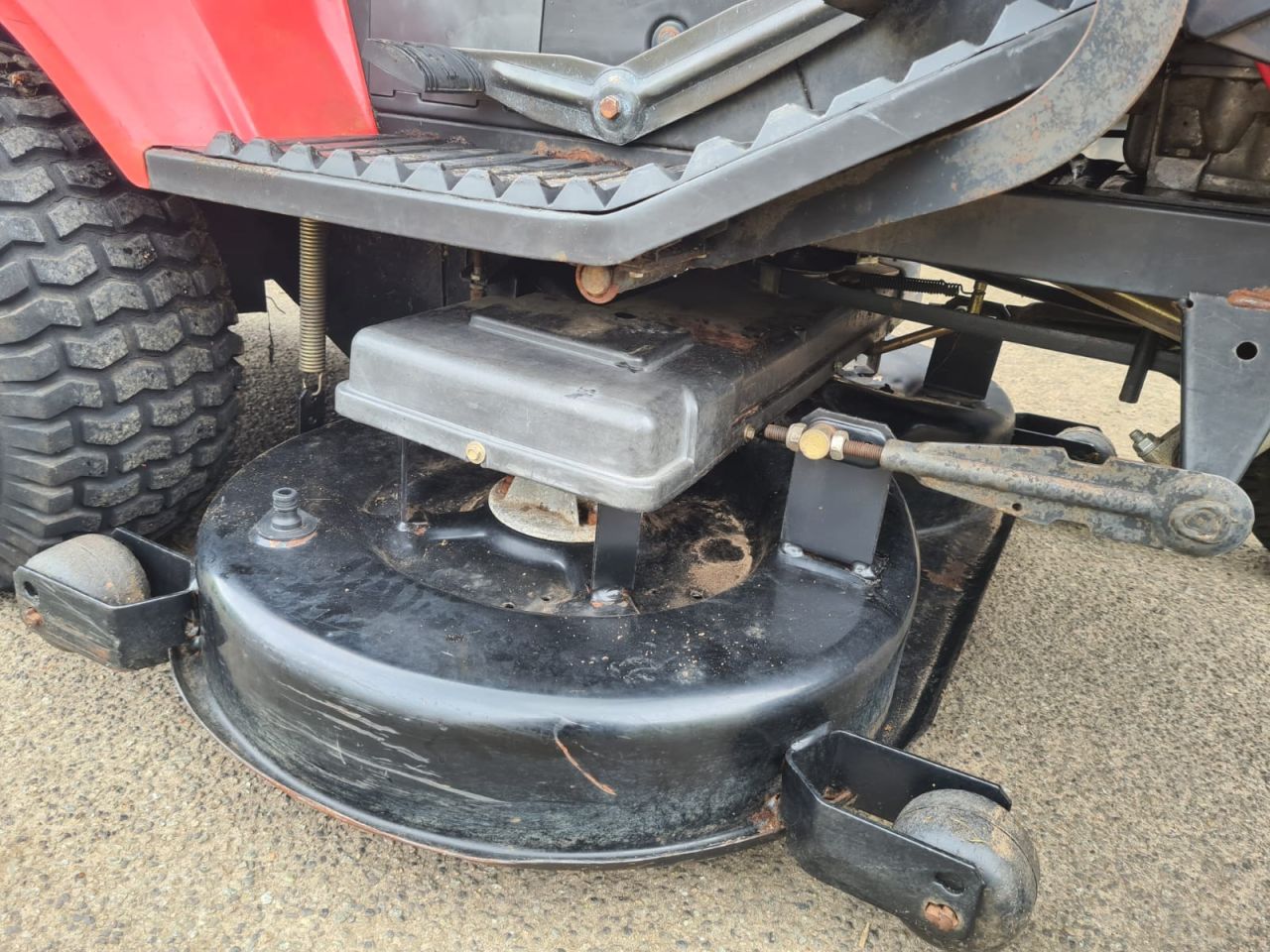 Castel Garden zitmaaier met opvangvak opknapper.