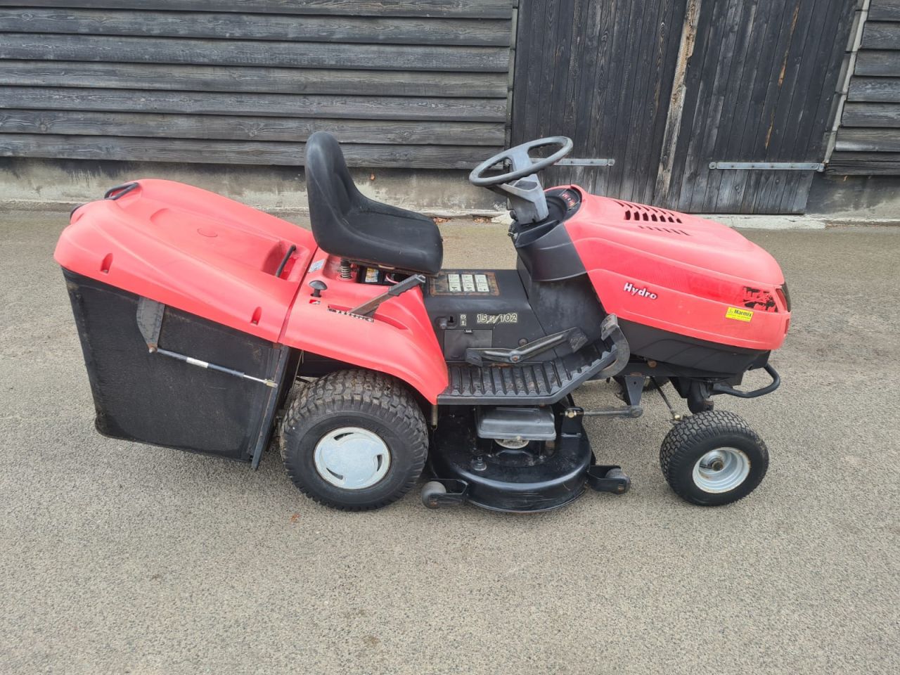 Castel Garden zitmaaier met opvangvak opknapper.