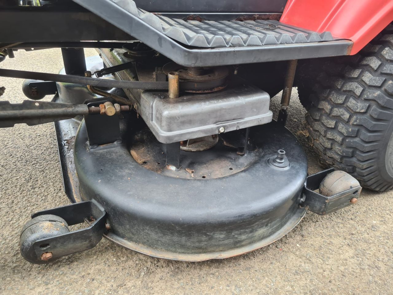 Castel Garden zitmaaier met opvangvak opknapper.