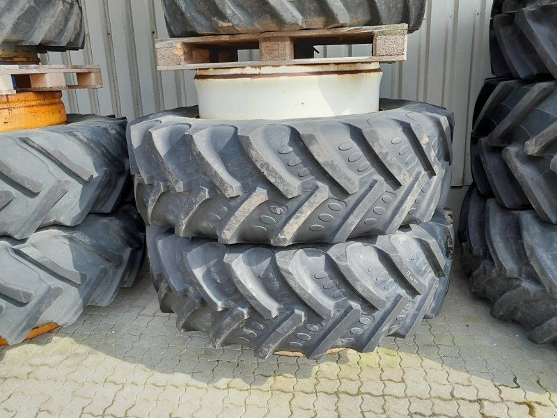 BKT 520/85R42
