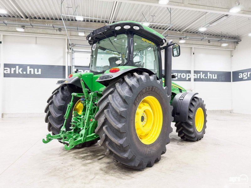 John Deere 8245R