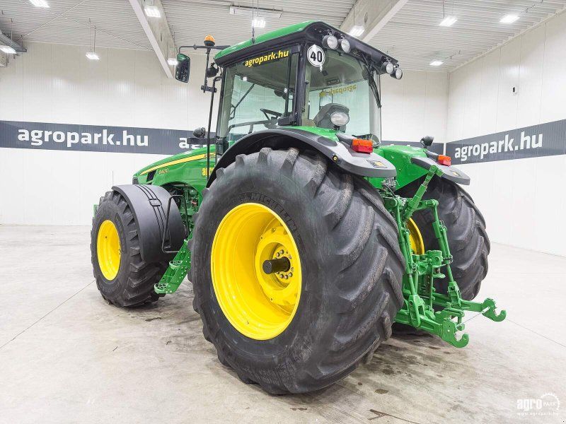 John Deere 8430