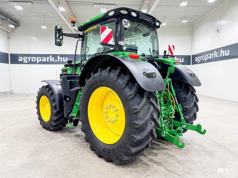 John Deere 6R 195