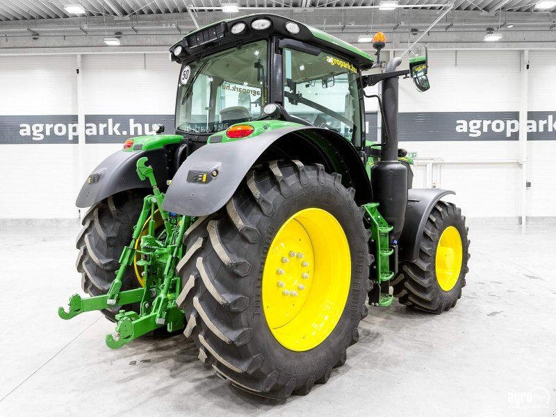 John Deere 6R 195