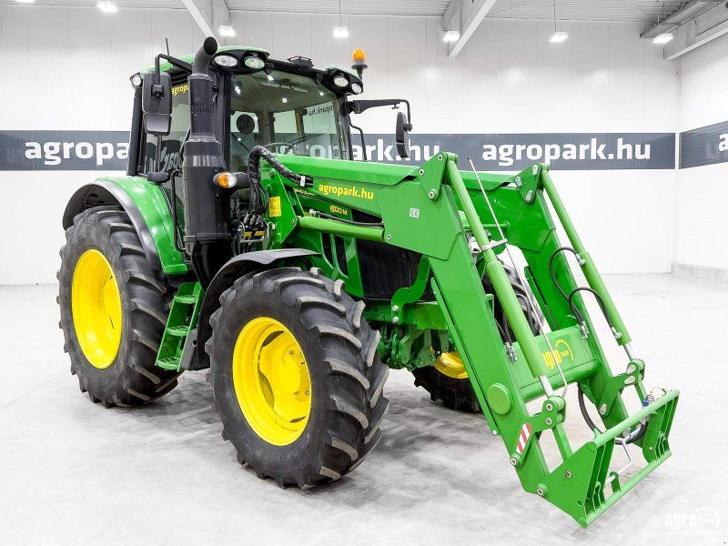 John Deere 6120M