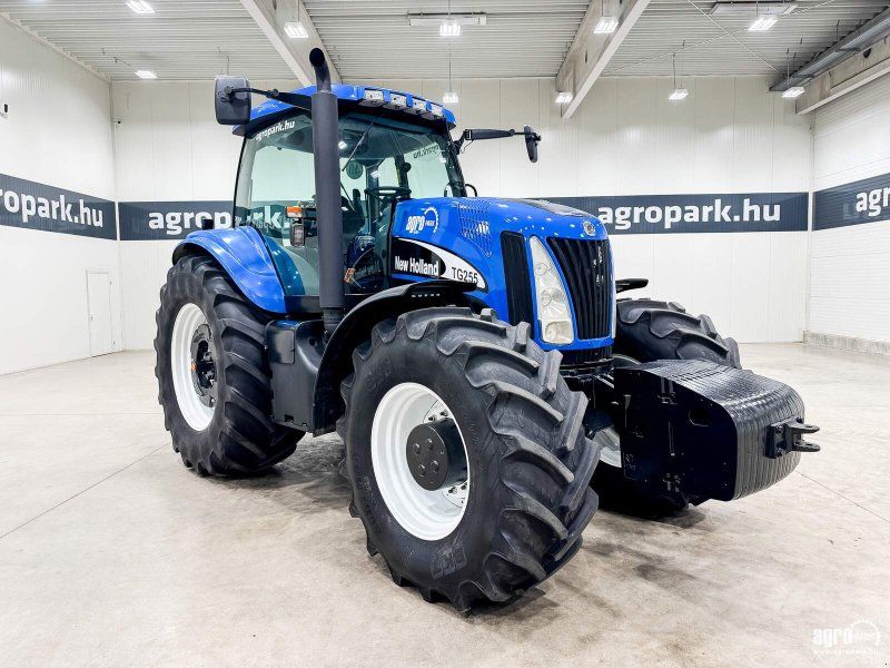 New Holland TG255 Powershift, air con, air brakes