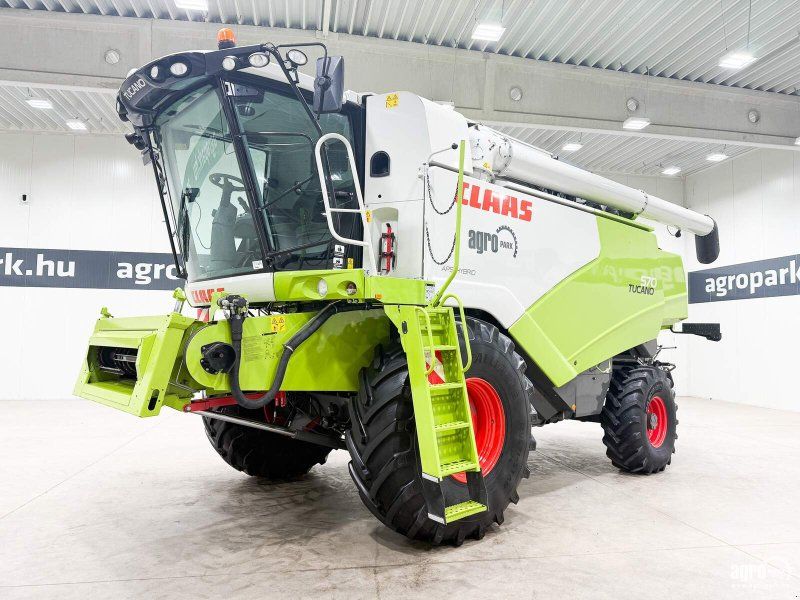 Claas Tucano 570 4WD APS Hybrid rotor system, 6.6 m V660 header, trans