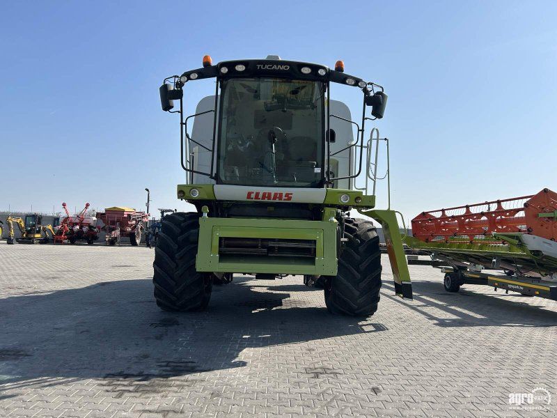 Claas Tucano 450
