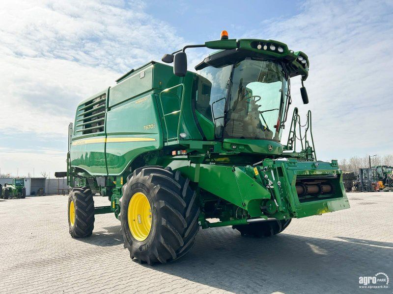 John Deere T670i Hillmaster 6-walker , 9.15 m 630X Vario header with